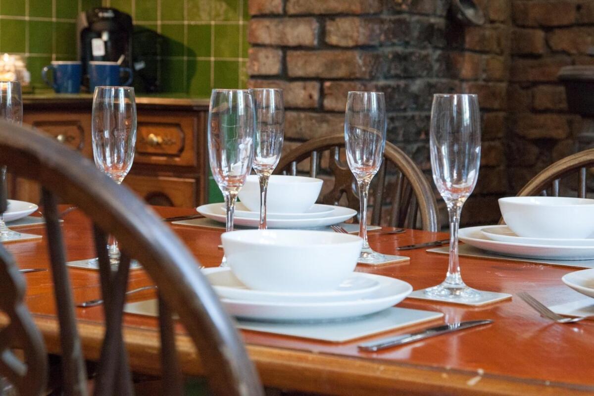 Victorian Elegance At Kingscliffe, Sleeps 17 Villa Manchester Eksteriør billede