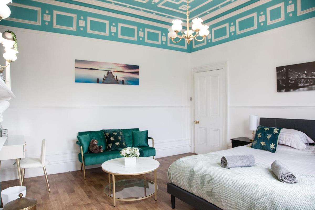 Victorian Elegance At Kingscliffe, Sleeps 17 Villa Manchester Eksteriør billede