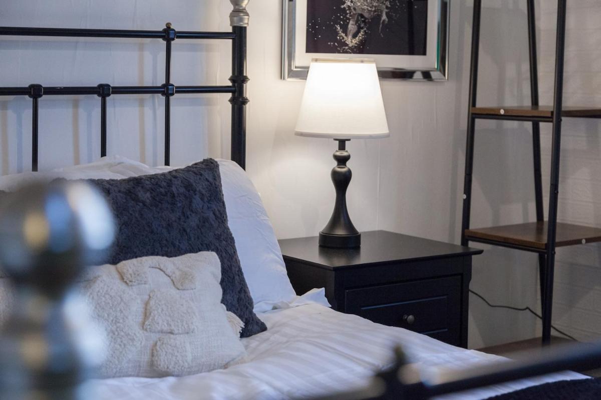Victorian Elegance At Kingscliffe, Sleeps 17 Villa Manchester Eksteriør billede