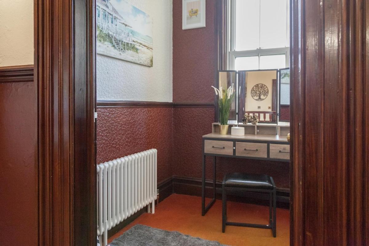 Victorian Elegance At Kingscliffe, Sleeps 17 Villa Manchester Eksteriør billede