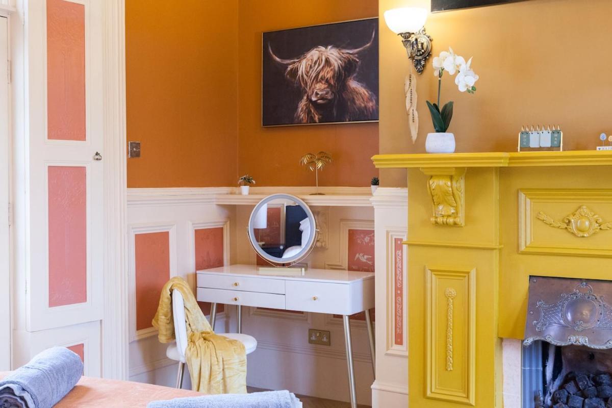 Victorian Elegance At Kingscliffe, Sleeps 17 Villa Manchester Eksteriør billede